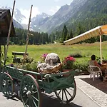 Relais D'arpette * شامبيه